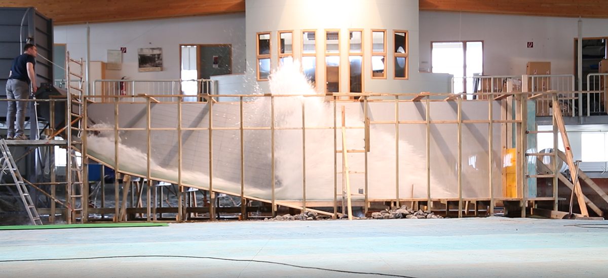 Sviðsetja krapaflóð