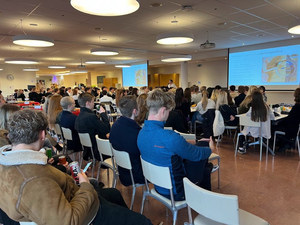 Þrjú hundruð nemendur heimsóttu Verkís